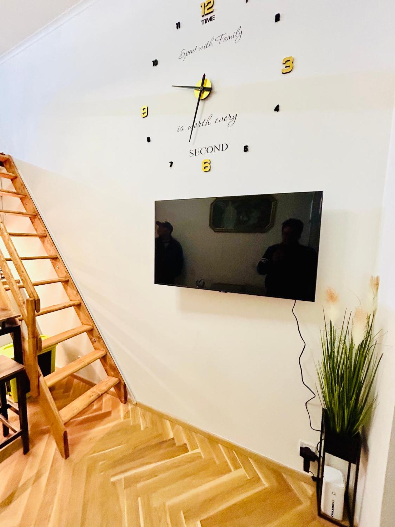 Cozy Design Homestay With Terrace Prag Exteriör bild